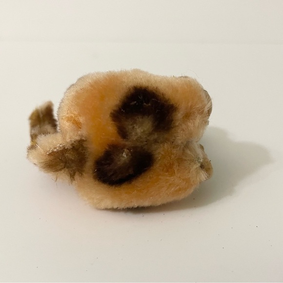 Vintage Wrinkles Hound Hugger Dog Plush Doll - Picture 10 of 16